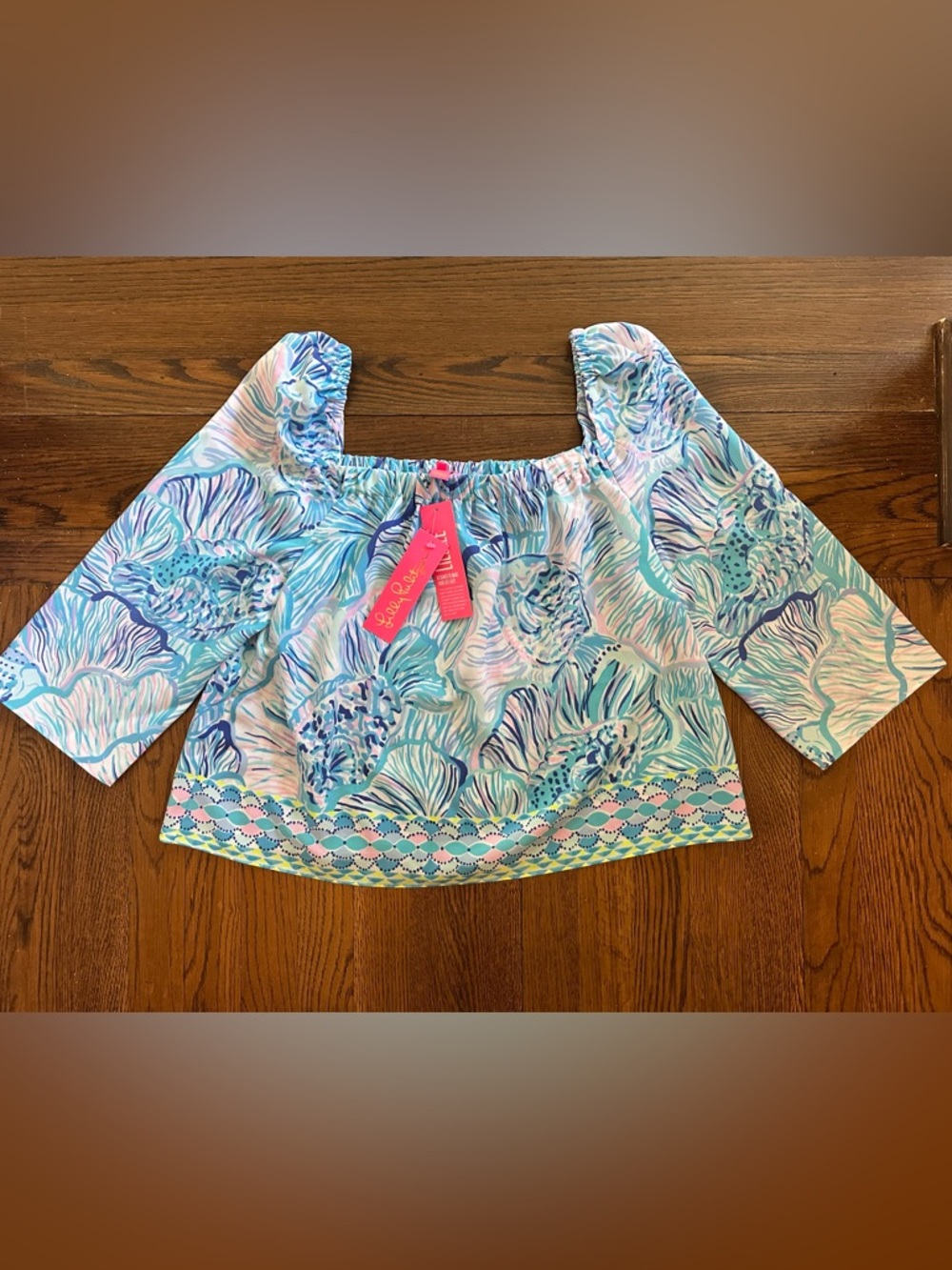 NEW Lilly Pulitzer Lizzie Top. Bermuda Blue. M. NWT - Picture 5 of 6